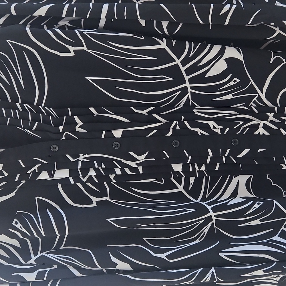 Catherines Monochrome Leaf Pattern Top - image 4